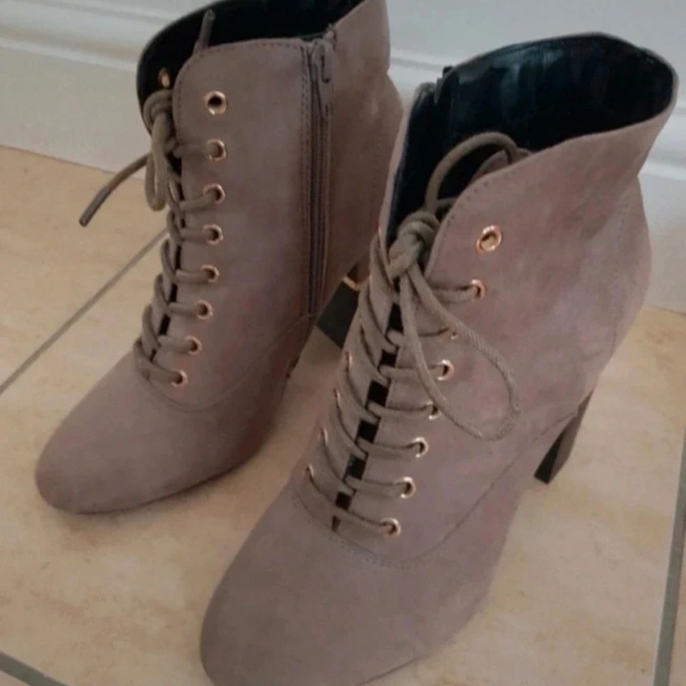 New Look Taupe Lace-Up Heeled Boots